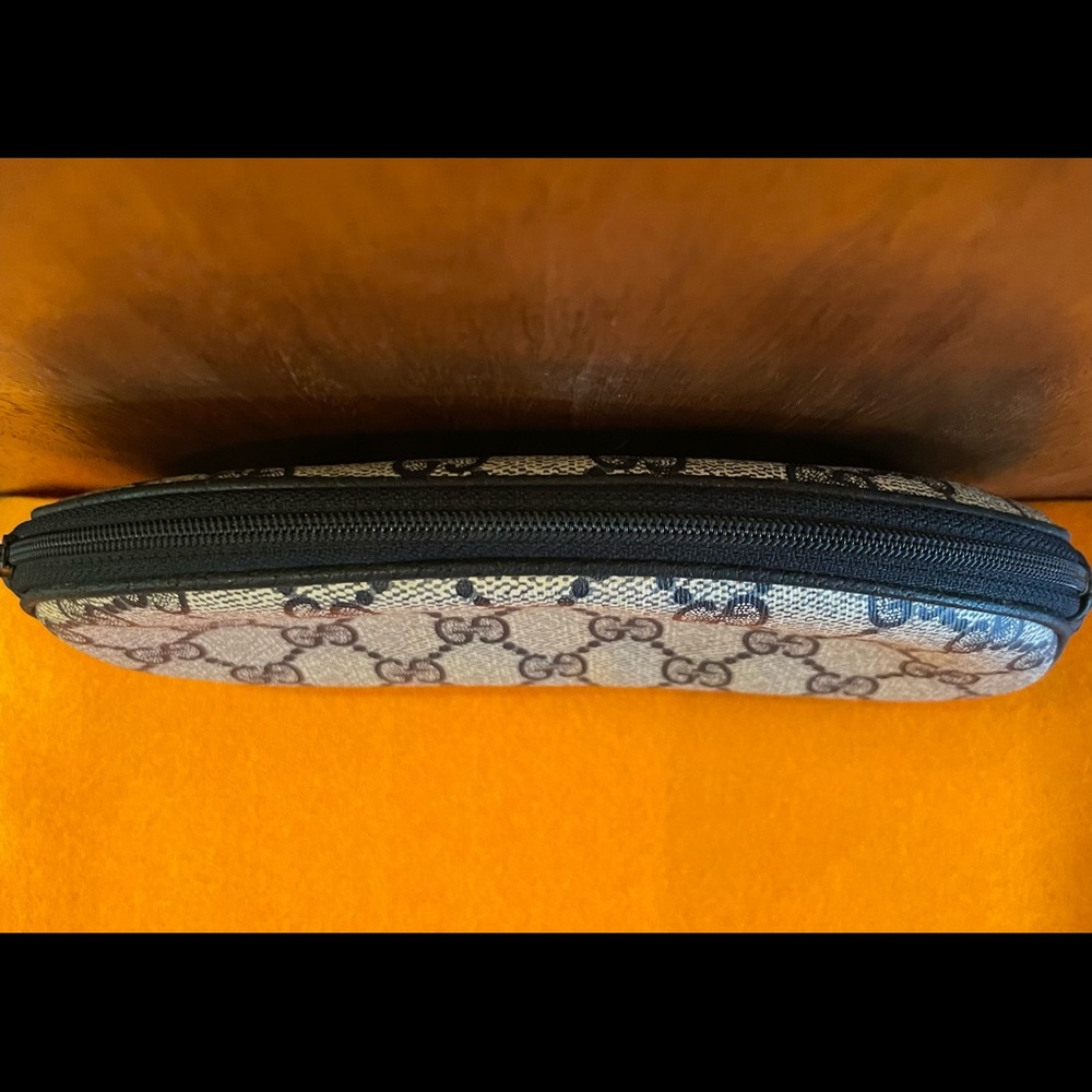 Authentic Gucci navy blue and gray cosmetic bag - Picture 5 of 7